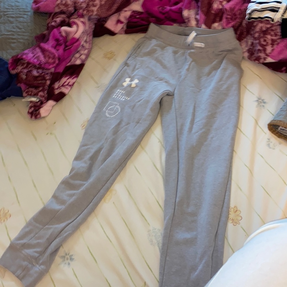 Grey underarmour joggers